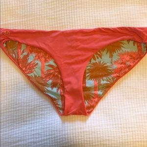 Maaji bathing suit bottoms - reversible